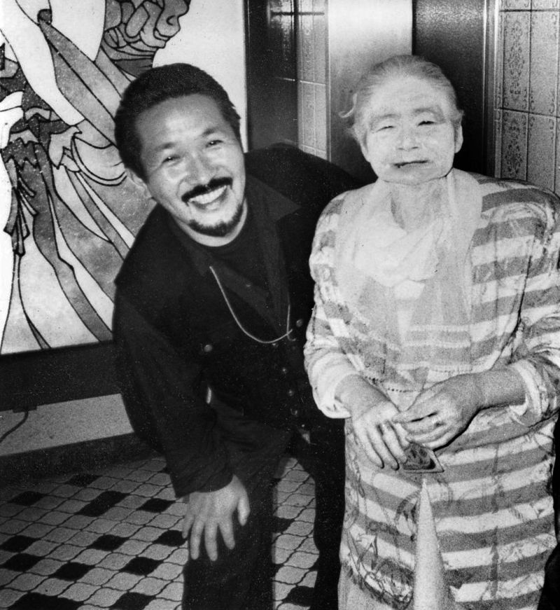 Y.Mary and M.Hideo. Japantimes.jpg